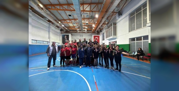 Kamu spor oyunlarında masa tenisi müsabakaları yapıldı