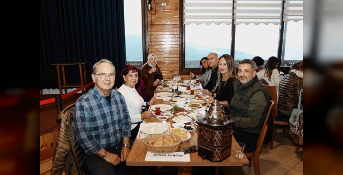 Karaelmas Ekspresi yolcuları Yenice'de doğa manzarasına hayran kaldı