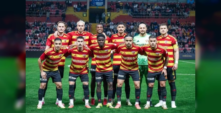 Kayserispor liderliğini korudu