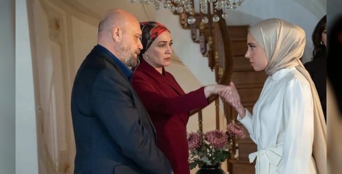 Kızılcık Şerbeti'nde senaryo ekibinde değişiklik