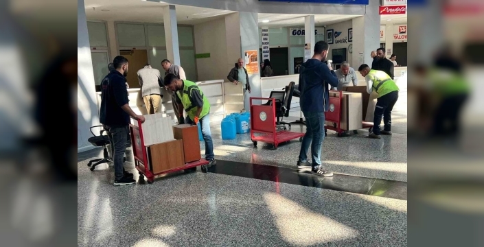 Manisa otogarında eski işletmecilerden tahliye tepkisi