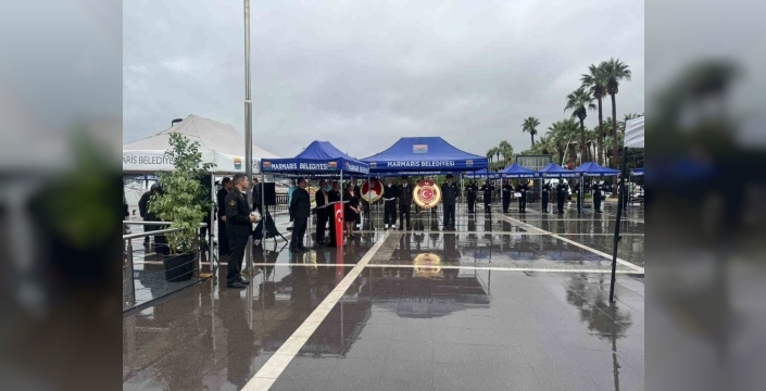 Marmaris'te 29 Ekim töreni sağanak altında yapıldı