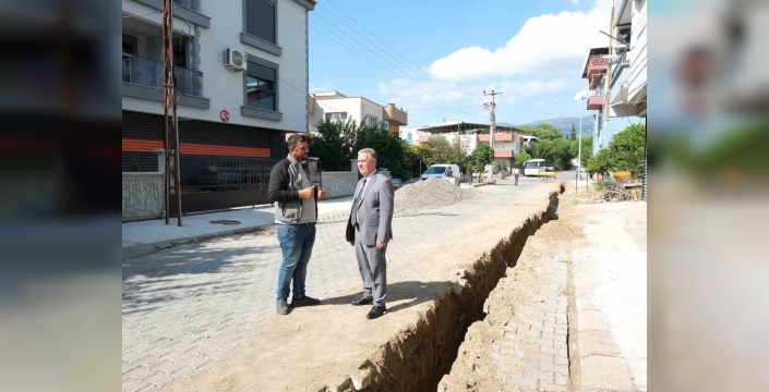 Menderes Mahallesi'nde doğal gaz altyapı çalışmaları sürüyor