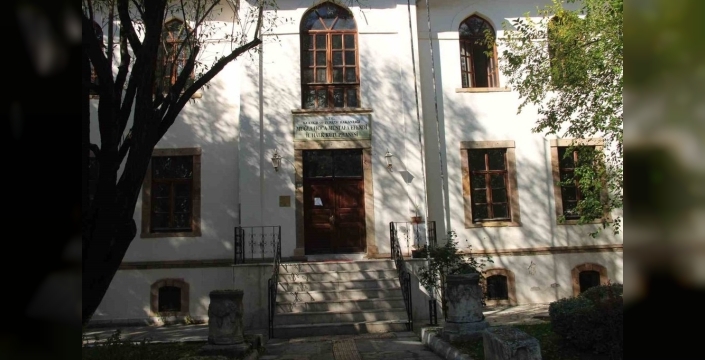 Menteşe'de kütüphane hizmeti gezici araçtan sürüyor
