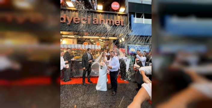 Midyeci Ahmet, evlilik sonrası ilk görüntülerini paylaştı