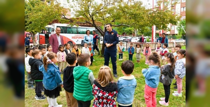 Minik öğrenciler, itfaiyecilik mesleğini tanıdı