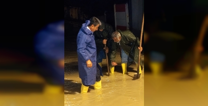 Nihat Doğan Yurtbaşı'nda sel çalışmalarını inceledi