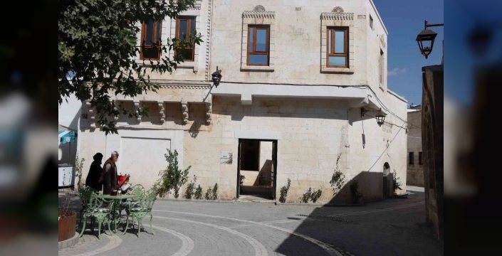 Şanlıurfa, Tarihi 58 Meydanı'nda çevre düzenlemesi yaptı