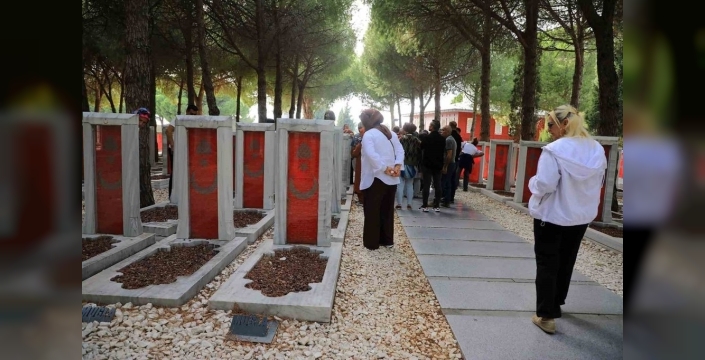 Şehit aileleri Çanakkale'de tarihi bir gezi yaptı