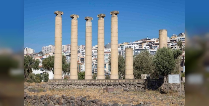 Smyrna Antik Kenti'nde 5 bin yıllık gümüş hazineleri gün yüzüne çıkarıldı