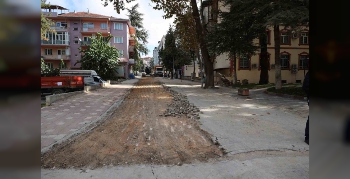 Söğüt'te cadde ve sokaklar yenileniyor