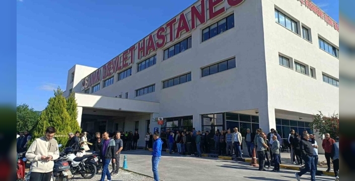 Soma'da maden göçüğünde 2 işçi kurtarıldı, 5 işçi için arama çalışmaları devam ediyor