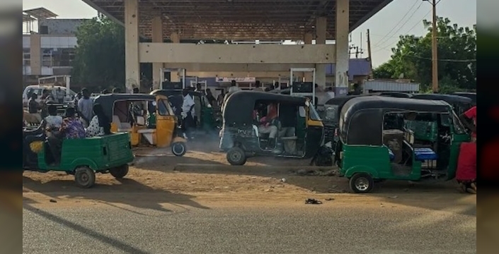 Sudan'da akaryakıt krizi derinleşiyor, kuyruklar uzadı
