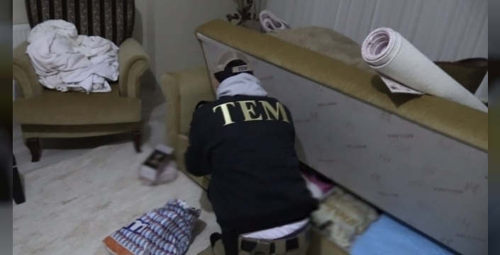Tatvan'da FETÖ operasyonunda 4 kişi gözaltına alındı