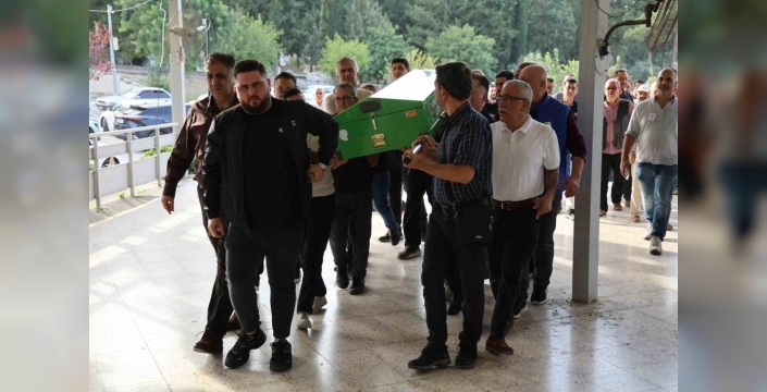 Tekne kazasında ölen doktor Şahin Bingüllü toprağa verildi