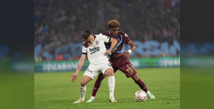 Trabzonspor, Beşiktaş'ı 2-0 yenerek önemli bir galibiyet aldı