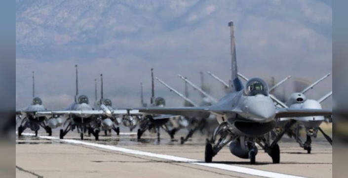 Ukrayna, 10 adet F-16 uçağını başka bir ülkeye hibe etti