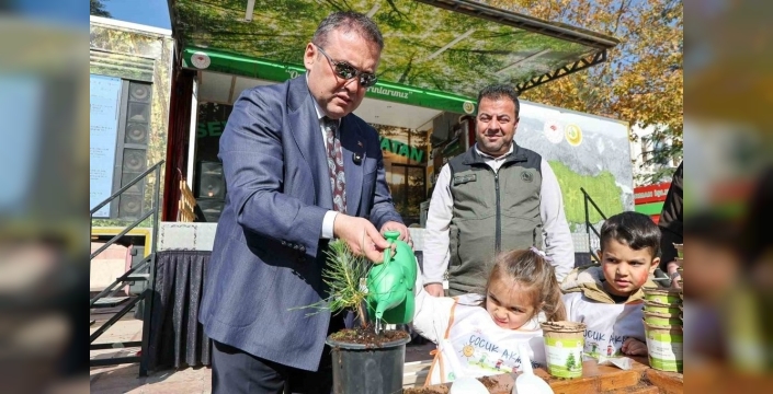 Yeşil Vatan Tırı öğrencilere doğa sevgisini öğretti